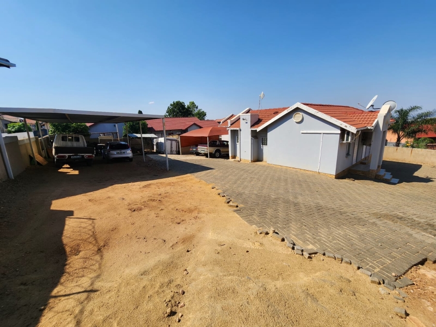 3 Bedroom Property for Sale in Tlhabane West North West